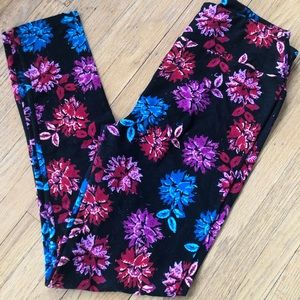 LulaRoe one size leggings